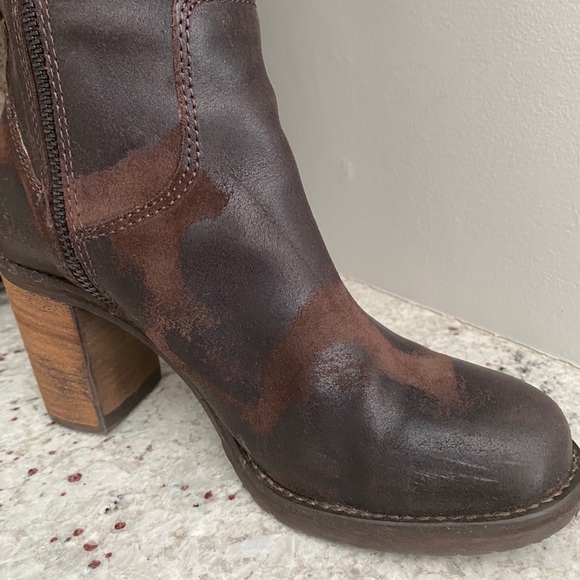 DONALD J PLINER TARIA-81 boots SZ 7 - Picture 5 of 9